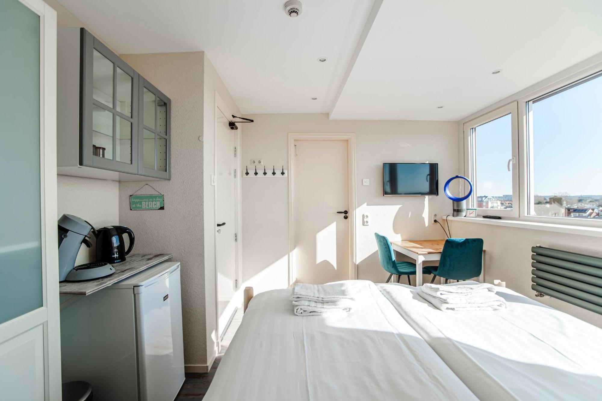 Pension Sixtysix Zandvoort Kamer foto